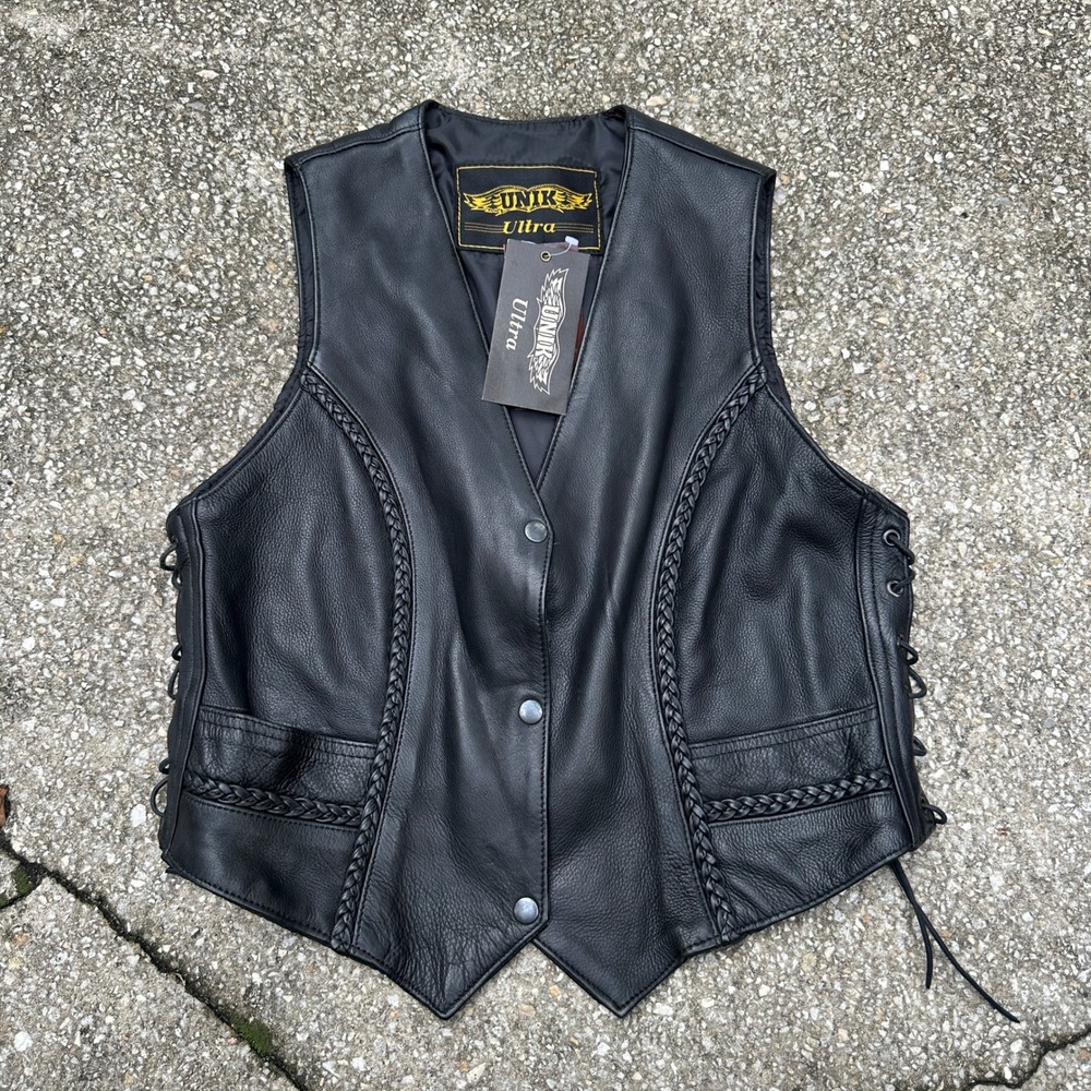NWT Unik Ultra Mens Black Leather Biker Vest Braided Trim Side Lace Style 382 XL